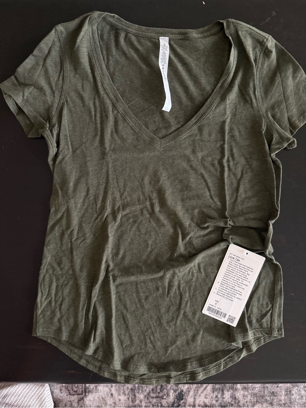 Lululemon love tee V-Neck - HDOL
